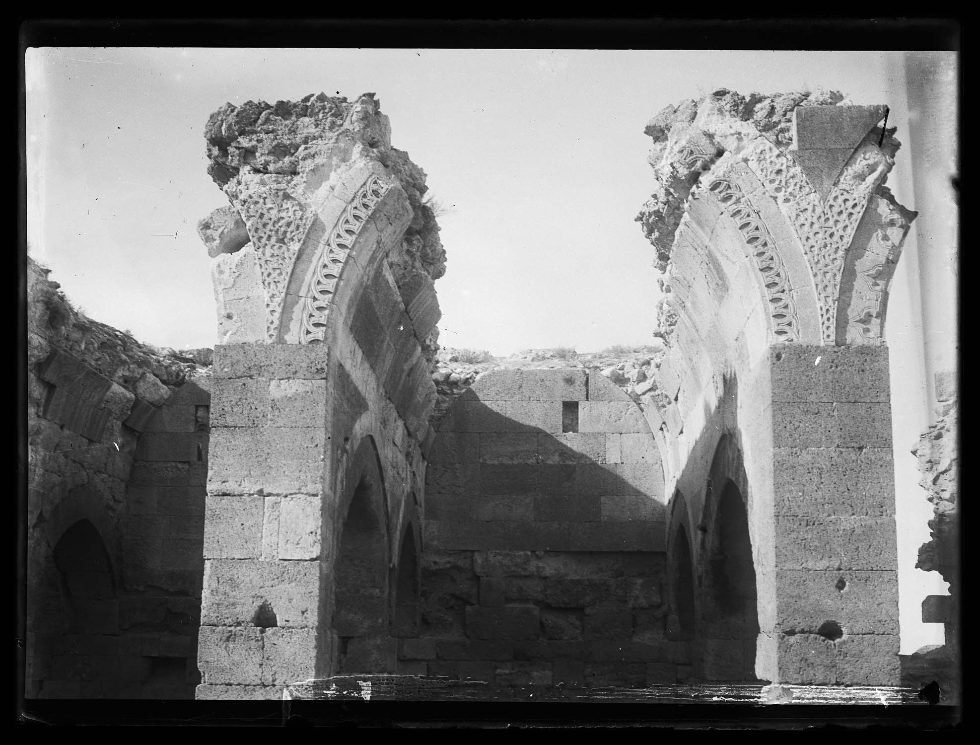 Détail des arcades de la cour intérieure